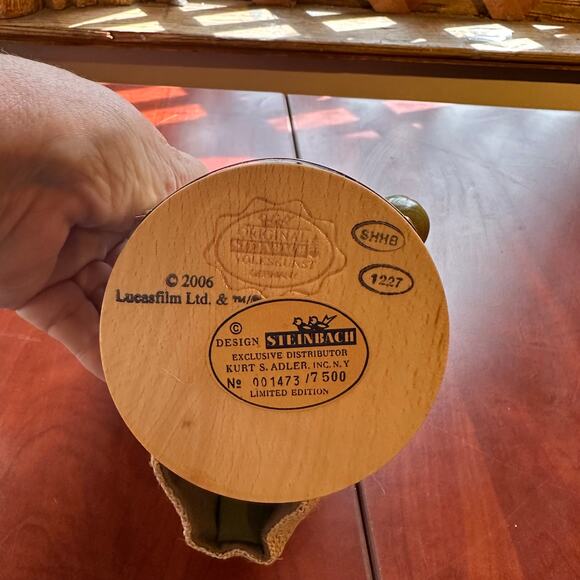 Yoda Steinback Nutcracker   -  Item S1890  -  New in box - Picture 2 of 7